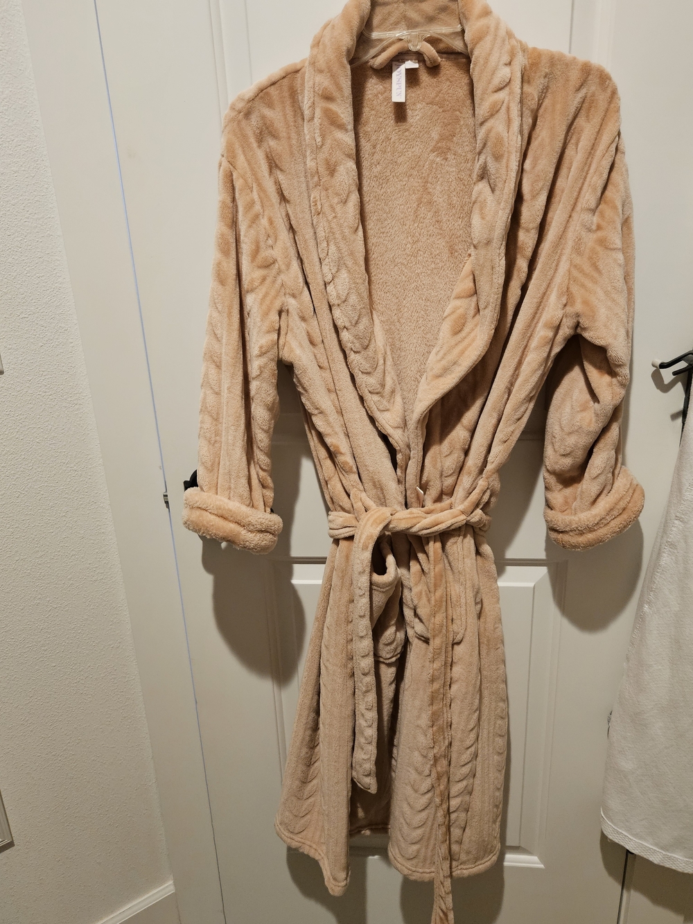 Joyspun Plush Robe in Light Peach